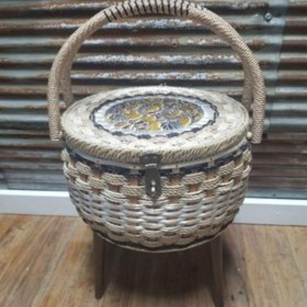 Vintage Mid Century Singer Sewing Basket